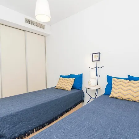 Comfortable And Friendly Apt With Pool, Terrace, Bbq, Aircon In Santa Luzia Appartamento Tavira